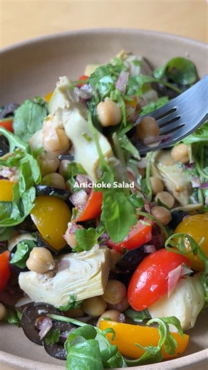 This quick and easy artichoke salad recipe is refreshing, tangy, and loaded with Italian/Mediterranean-inspired flavors in every bite! Recipe here: https://plantbasedonabudget.com/artichoke-hearts-quinoa-salad/ 💚 Follow Plant-Based on a Budget for more healthy vegan recipes! #plantbasedonabudget #artichokesalad #artichoke #salad #saladrecipe #healthysalad #vegansalad #eatyourveggies #vegan #plantbased #recipeshare #feedfeed | Plant-Based on a Budget