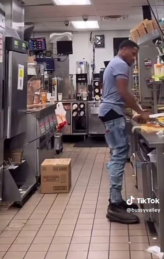 Understanding Sagging Styles and Trends