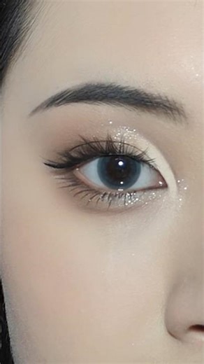 A must-learn earth-toned cut crease forbeginners!#eyemakeup #clippedeyemakeup