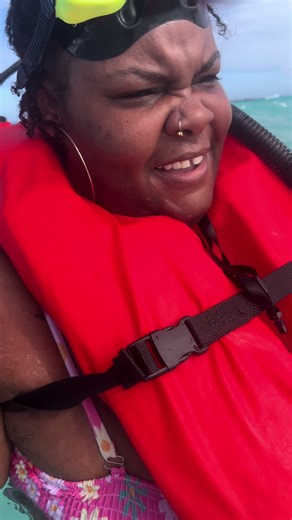 lucy_diamond (@_lucy_diamond)’s video of stingray