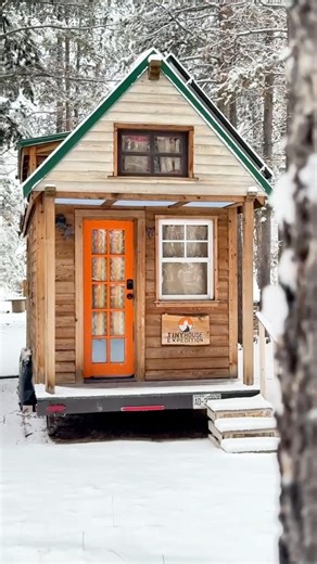 Nothing like a good sweet snow to give our tiny homestead in the woods an extra level of romance, and make our cabin feel even more like a safe cozy sanctuary. 🥰❄️✨#cabininthewoods #tinyhomestead #snowday #SlowLivingLifestyle #tinyhouse | Tiny House Expedition