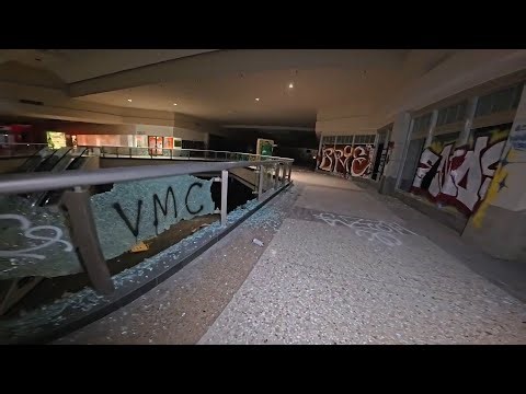 Once-Bustling California Mall Now In A State Of Ruin
