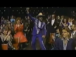 Hank Williams, Jr - CMA - 1987 - Award Acceptance & Performance