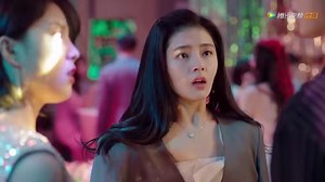 【Sweet First Love Cut Version EP18】 苏牧云吃醋好可爱，卓依风舞会惊艳全场！终于亲上了！ Updating 2 episodes every Friday, Saturday, and Sunday 💘Watch“Sweet First Love” on WeTV👉http://bit.ly/2rQrxf2 💘Also enjoy it on YouTube👉https://bit.ly/36N8aFW Go check out our Instagram and Twitter account, links are down below: https://www.instagram.com/official.wetv/ https://twitter.com/WeTVOfficial | WeTV
