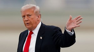 Donald Trump: US-Präsident krank? Neues Video heizt Schlaganfall-Gerüchte an