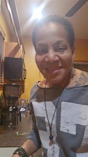 I love Juicing and its benefits. It's not just about detox- its about nourishment, clarity and showing up for myself💪🏾🥰🙌 #yakswellnesss #inflammationsupport #holisticwellbeing | Yakima Palmer