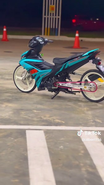 LC V8 Engine Sound and Carburetor Demo