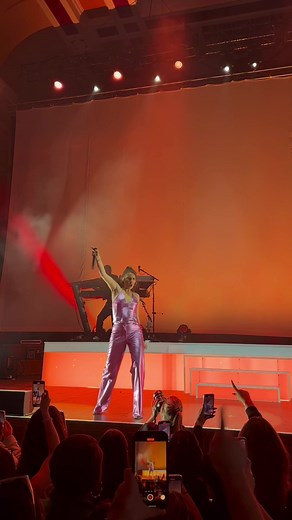 Captivating Mimi Webb Performance at Newcastle