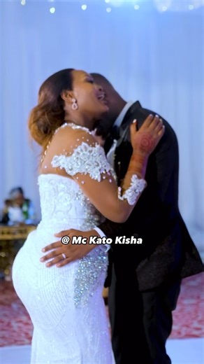 Hilo Hug la hapo mwisho linasisimua haki😍🔥 #AwadhiAndAmrina wedding highlights #McKatoKisha 🎤 | Mc Kato Kisha