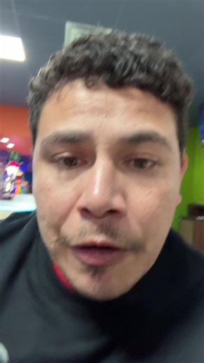 Jugando en Replay ARCADES en la plasa 2000 | arcade games