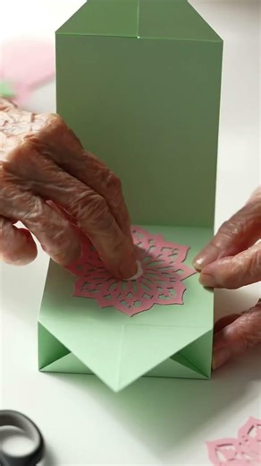 “You Are The Best! 3D Flower Box Mother’s Day Card 💐”