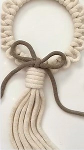 51K views · 506 reactions | ! Tutorial de Guirnalda!✨ #decoracion #decor #design #designinspiration #designer #hechoamano #remodelacion #tendencia #ideas #diy #diyprojects #diyhomedecor #home #homedecor #homesweethome #diyproject #macrame #decor #fb #makrame #diymacrame | Macramé & Arte Creativo | Facebook