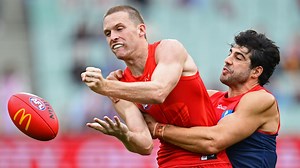 The history of the handball, and how it changed Australian rules football