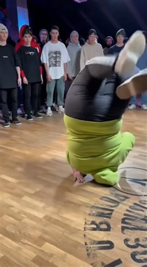 Breakdance fail #funny #fail #sora2 #ai