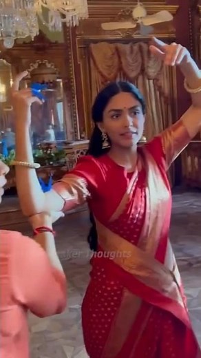 Sita Ramam : Mrunal Thakur Timeless Memories 🦋 | Sita Behind The Scenes | Dulquer Salmaan