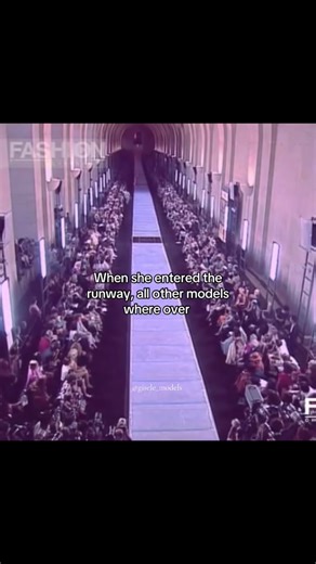 Gisele Bündchen: Iconic Runway Moments