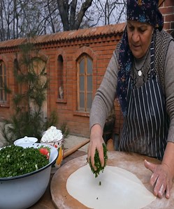 76K views · 2.5K reactions | Cooking with Nature Wild Edible Plants Made Easy #reelsviralfb | Cooking Family | Facebook