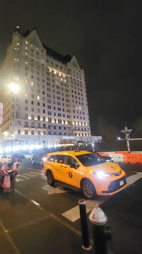 the hotel from Home Alone 2 (the plaza hotel)