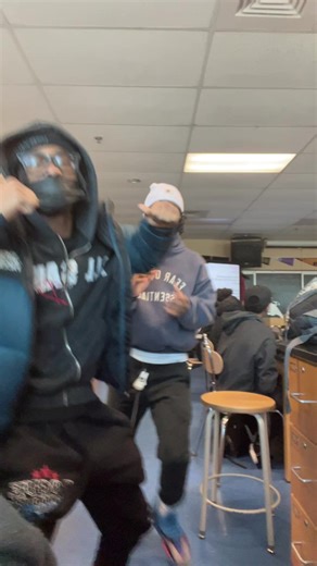 We the ones beat his ahh on the bus 🚌 😹😹❗️#viral #baltimore #foryoupage #newtown