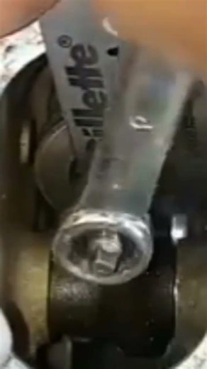 cara setel klep menggunakaan silet supaya atas dan bawah sama #akshaykhannaentry #mechanic