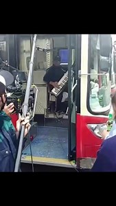 4.2K views · 94 reactions | Porque tarda tanto en venir el bondi? El bondi: | Megabus | Facebook