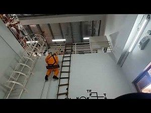 Bosun's chair and safety line (Practical Seamanship) (Practice)