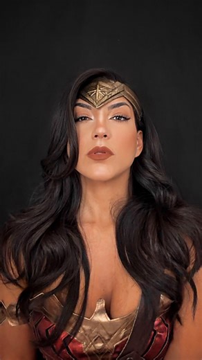 Leah Shutkever | PROFESSIONAL EATER on Instagram: "Come on superman.. • #wonderwoman #wonderwoman1984 #cosplay"