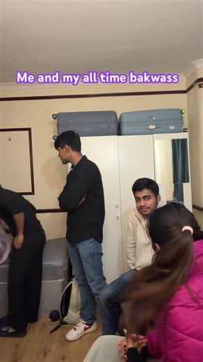 All have to bear my bakwass🤣🤣… #youtubeshorts #london #friends #friendship #family #studentlife