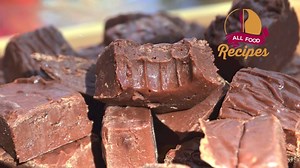 Instant Fudge (With only 2 ingredients!!!!!) I’ve been making this fudge recipe for years and it really is the easiest fudge recipe ever. Get RECIPE here-->> http://bit.ly/29nry17 | Thinkarete lifestyle