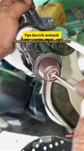 11K views · 98 reactions | Trik mekanik membuka baud bandul setang.yang keras alis lengket.deangan cara ini mudah sekali #tutorial #otomotif #reels | Andrihrc | Facebook