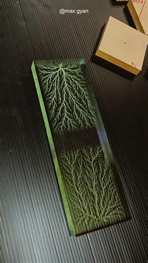 How Lightning Trapped In Glass 😱