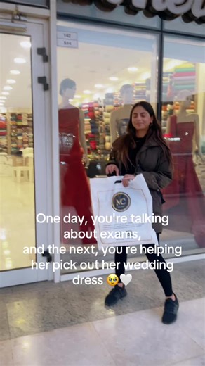 Emotional Moments for the Bride Before the Big Day