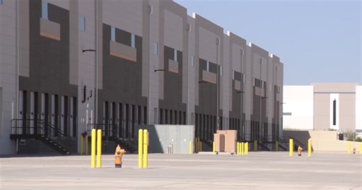 Department of Homeland Security buys large warehouse in Surprise