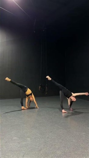 Those LINES! 😍 #dynamitestudios #dance #technique