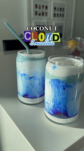 The Coconut Cloud Smoothie 💙 #coconutcloud #erewhon #smoothie #cloudsmoothie #viralrecipe #expensive #collagen #healthyrecipe #bluemagic #wholefoods #mariannahewitt #summerfridays #moonjuice
