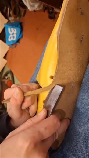 Scary Sharp Knife vs Sole Leather #handwelted #handcraftedshoes #bespoke