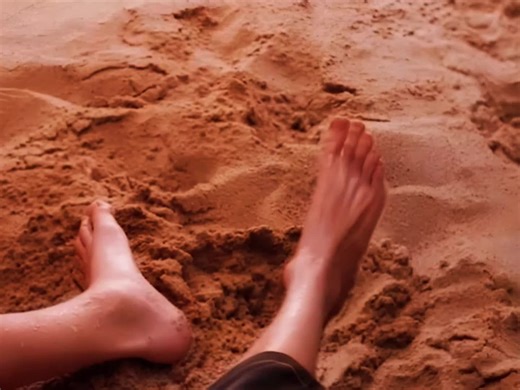 လူကနေ ရေသူထီးဖြစ်သွားတဲ့ ကောင်လေး... ဆရာဝန်က ဘဲဖြစ်တာလို့ ပြောလိုက်တဲ့အခါ! 🧜‍♂️🧬😱 #tiktokmyanmar #movie #fantasy #merman #transformation