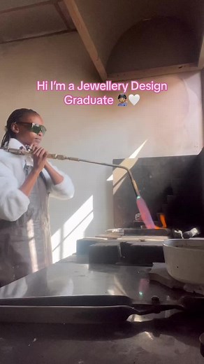 Currently doing my internship 🤍 #graduate #jewelrybusiness #SAMA28 #God