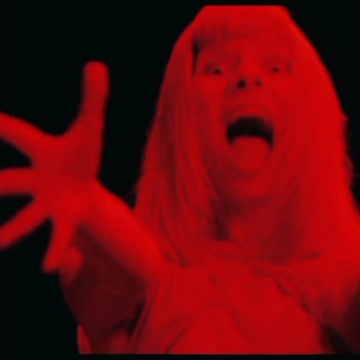 AURORA goes crazy with this song (Starvation Live at Rock en Seine 2025)