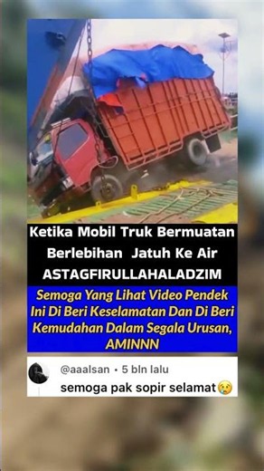 Mobil Truk Muatan Berlebihan Terjungkir Ke Laut #shorts #dumptruck #viralshort #viralvideo