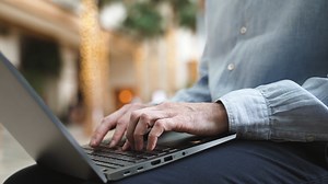 Benjamin Lauterlein’s favorite part about Veeam? The people. 🤝 “It’s a really big community, and it’s easy to exchange ideas and get help if you need it.” See how he & the team at Siemens use Veeam to power #DataResilience & minimize downtime for their customers. https://bit.ly/3SFYi86 | Veeam Software