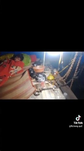 Loc, vintage machine repair shop