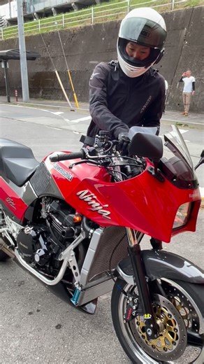 13K views · 1.7K reactions | すごい冷えそうなラジエター GPZ900 R グランプリテイクオフッ✈️ #gpz900r #documentaryriderscafe #ドキュメンタリーライダーズカフェ #onlineriderscafe #オンラインライダーズカフェ #cafeグランプリ #cafegrandprix #riderscafe | 嬬恋グランプリ | Facebook