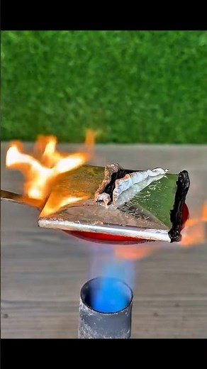 What Happens to a Battery Under Extreme Heat? 😱