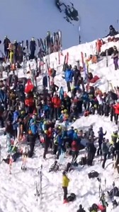 Axelle Gachet Mollaret et Lorna Bonnel au premier passage au Col de la Forclaz ! 🔥 | Pierra Menta