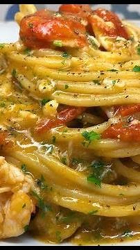 SPAGHETTI AGLI SCAMPI - CUCINANDOMELAGODO