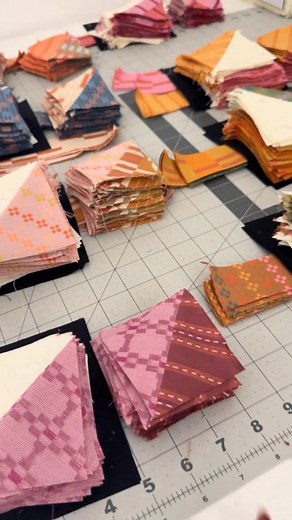 All 480 HST‘s are trimmed! Now… to make block stacks, then assemble the quilt top! Credit : debbiedebdeborah❤️ #quiltersoftiktok #quilting #quilter #fableism #taraleequilterypatterns | Brielle Johns