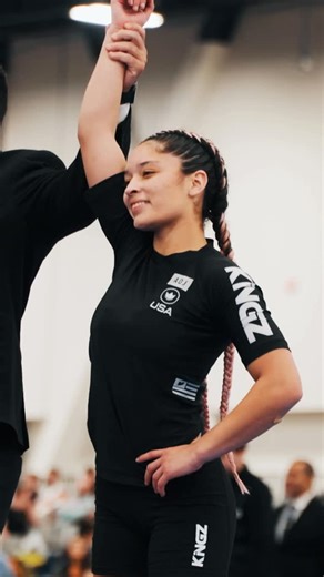 FloGrappling on Instagram: "Ashlee Funegra was unstoppable at No-Gi Worlds 😳 Still a teenager, the young American joins her twin sister in winning black belt world titles in 2025 🌎"