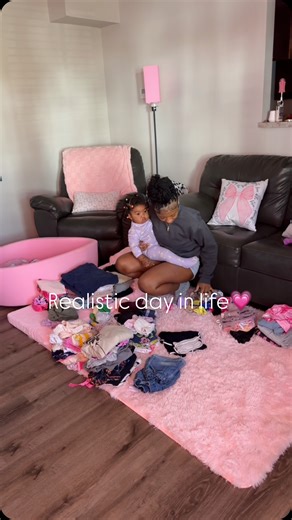 129K views · 15K reactions | Realistic day in the life!  Full day of cleaning promo videos and cooking everyone was washed fed and sleep by 10:30  Thank ya love you bye!  #momlife #dayi̇nmylife #dayinthelifevlog #momvlog #girlmom #mommylife #reels #dayvlog #family #momof2 | leaysiaaaa | Facebook