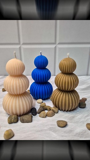 Ribbed Wavy Piller Candles🕯️🤗 || Colors & Fragrance are customizable as per requirement || DM to place an order #candlegifts #gifts #gifthampers #giftideas #perfectforgifting #festiveseason #festival #festivevibes #instagram #handmadeproducts #premium #premiumcandles #luxurycandles #halloween #winter #warmcolours | Lumière Bloom Luxury Candles
